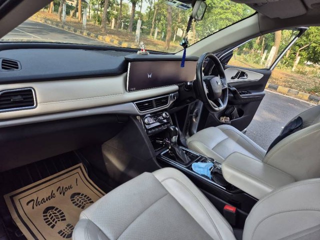 Second-hand 2022 Mahindra XUV700 AX7 AT Luxury Pack BSVI for sale in Moradabad-3