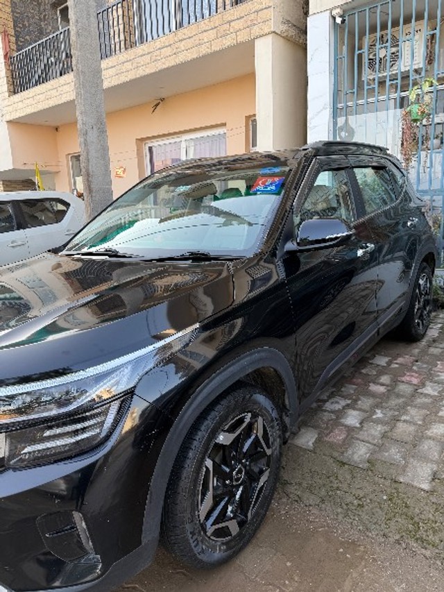 Second-hand 2023 Kia Seltos HTX IVT for sale in Kharar