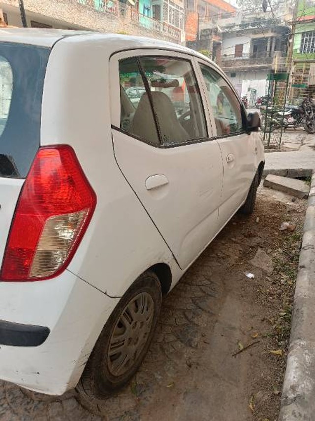 Second-hand 2010 Hyundai i10 Era for sale in Varanasi-1