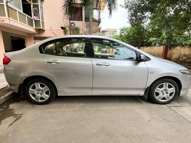 Second-hand 2010 Honda City 1.5 E MT for sale in Gautam Buddha Nagar-1