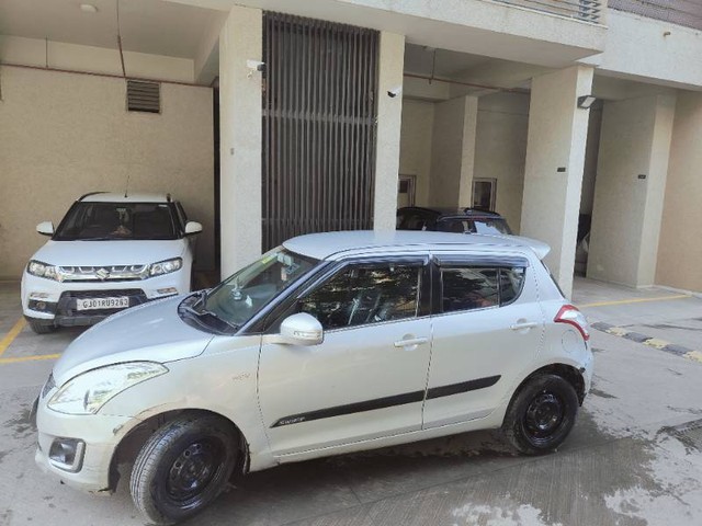 Second-hand 2015 Maruti Swift VXI for sale in Ahmedabad-1