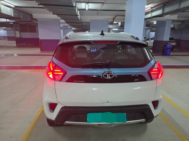 Second-hand 2020 Tata Nexon EV XZ Plus LUX for sale in New Delhi-2