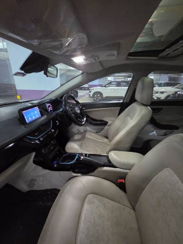 Second-hand 2020 Tata Nexon EV XZ Plus LUX for sale in New Delhi-7