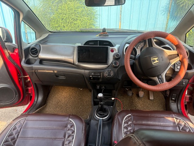 Second-hand 2012 Honda Jazz X for sale in Kalyan-2