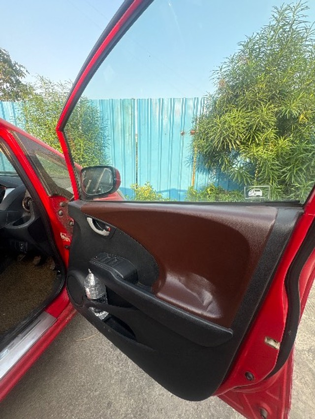 Second-hand 2012 Honda Jazz X for sale in Kalyan-10