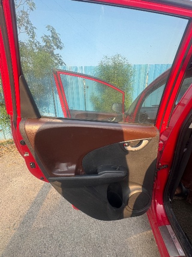 Second-hand 2012 Honda Jazz X for sale in Kalyan-3