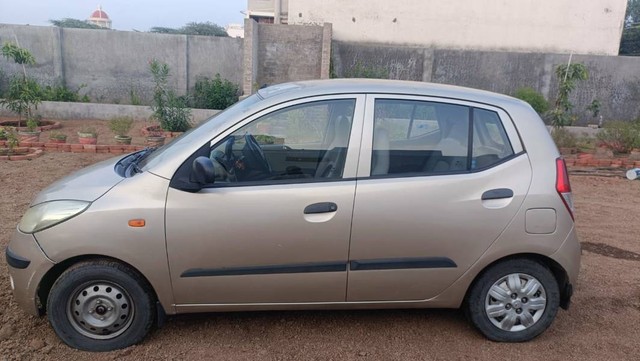 Second-hand 2010 Hyundai i10 Era for sale in Amreli-8