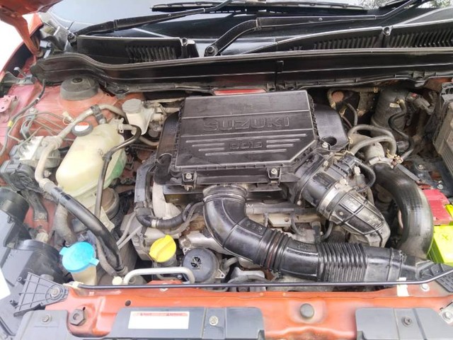 Second-hand 2018 Maruti Vitara Brezza ZDi Plus for sale in New Delhi-3