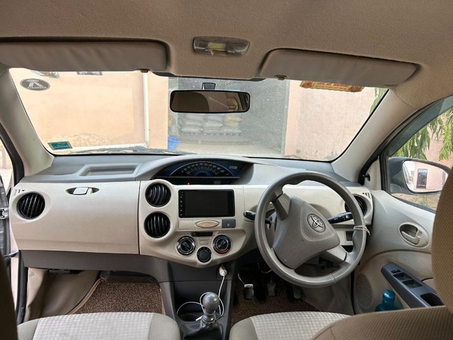Second-hand 2014 Toyota Etios Liva GD for sale in Hanumangarh-4
