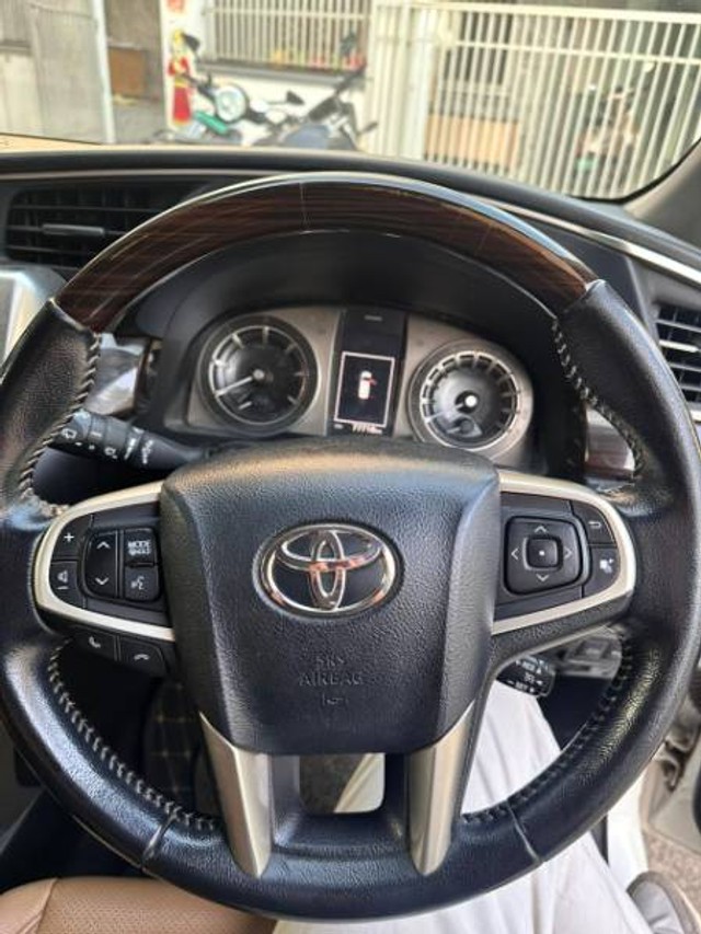 Second-hand 2021 Toyota Innova Crysta 2.4 ZX 7 STR AT for sale in Solapur-9