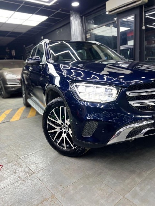 Second-hand 2022 Mercedes-Benz GLC 220d 4MATIC for sale in Bangalore-10
