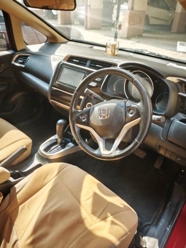 Second-hand 2018 Honda Jazz VX CVT for sale in Bhiwadi-3