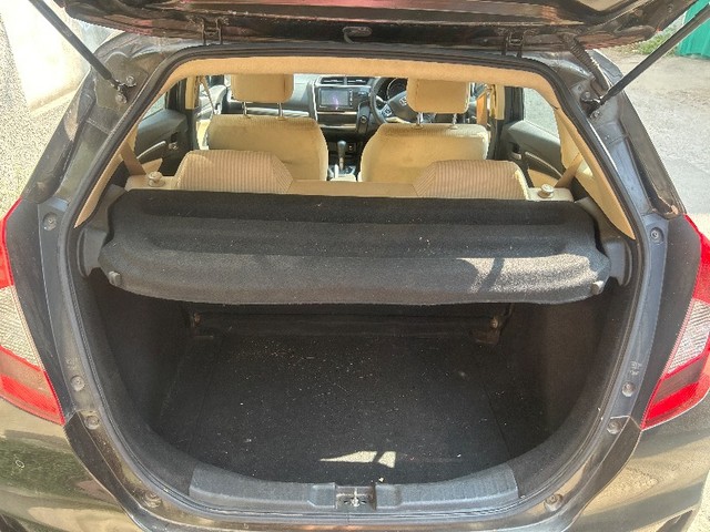 Second-hand 2022 Honda Jazz ZX CVT for sale in Indore-3