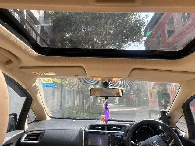 Second-hand 2022 Honda Jazz ZX CVT for sale in Indore-5