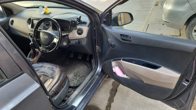 Second-hand 2017 Hyundai Grand i10 Era for sale in Faridabad-5