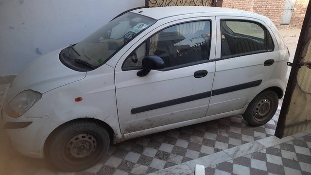 Second-hand 2013 Chevrolet Spark 1.0 BS3 for sale in Bhiwani-4