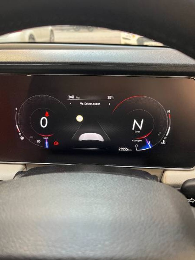 Second-hand 2024 Mahindra XUV700 AX7 7Str Diesel for sale in Surat