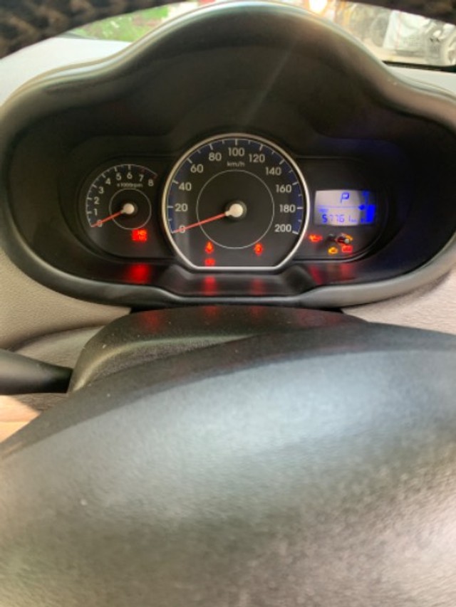 Second-hand 2013 Hyundai i10 Sportz AT for sale in New Delhi-5