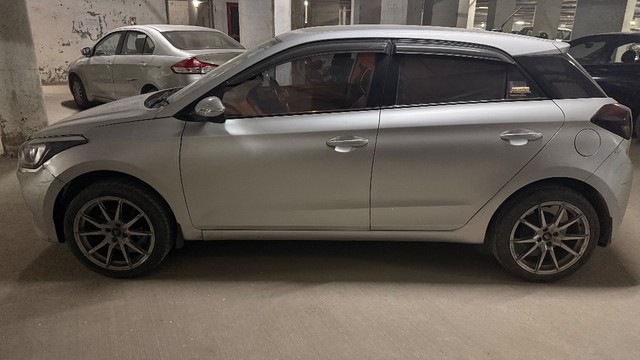 Second-hand 2017 Hyundai i20 Asta 1.2 for sale in Gurgaon-2