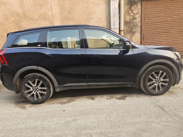 Second-hand 2022 Mahindra XUV700 AX7 Diesel AT Luxury Pack BSVI for sale in Kanpur-1