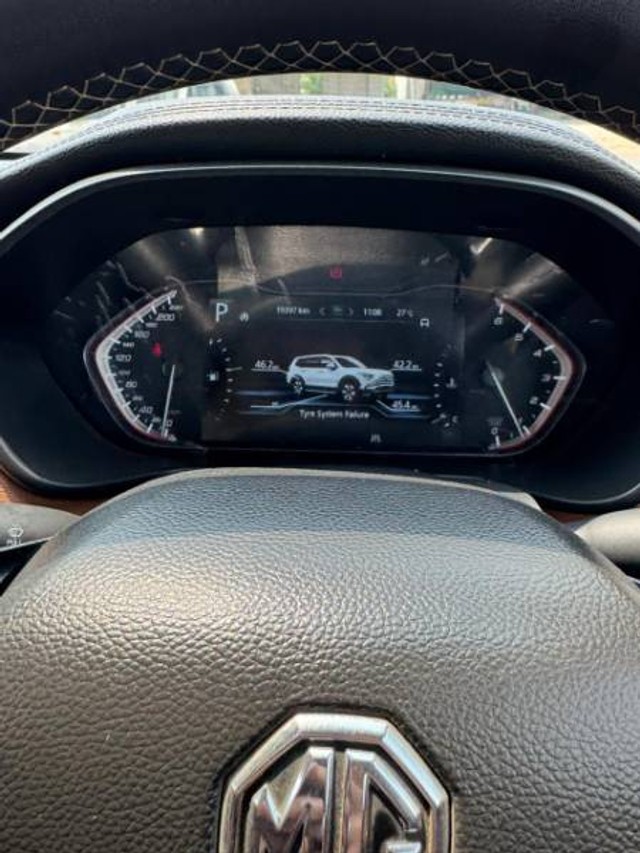 Second-hand 2023 MG Gloster Savvy 4x4 6Str for sale in Deoli-2