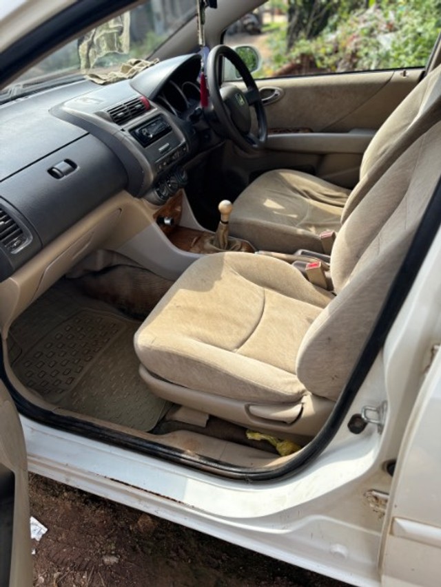 Second-hand 2005 Honda City 1.5 GXI for sale in Haveri-7