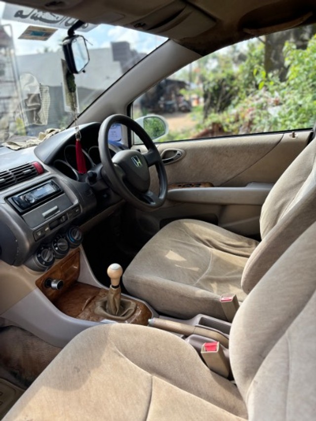 Second-hand 2005 Honda City 1.5 GXI for sale in Haveri-5