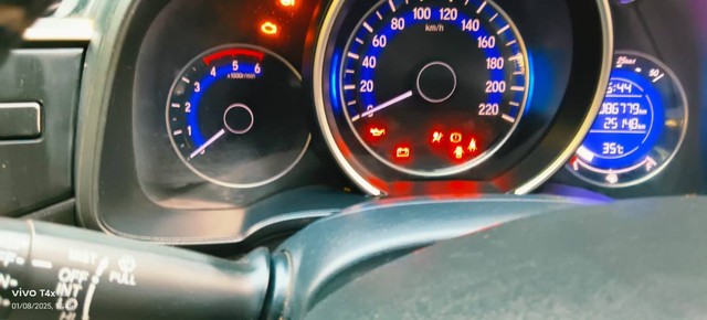 Second-hand 2018 Honda Jazz 1.5 V i DTEC for sale in Raipur-2