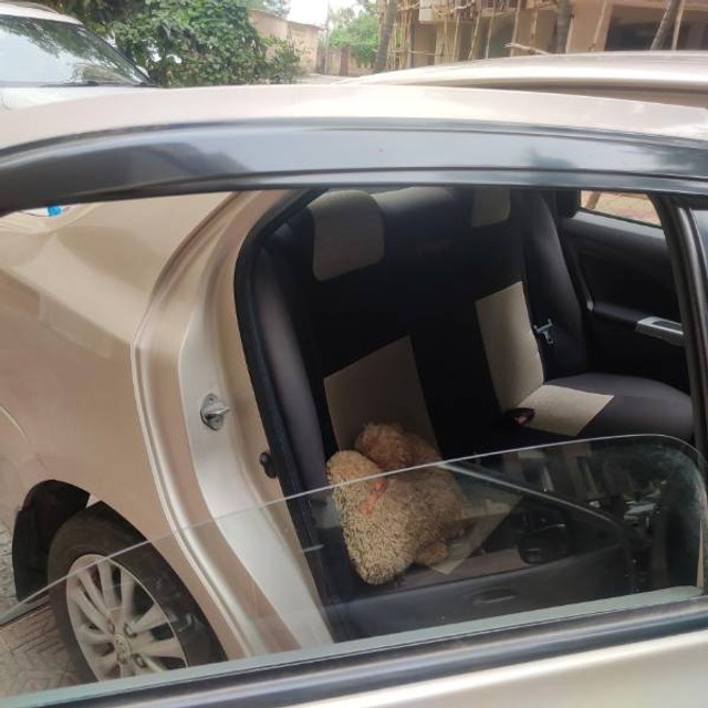 Second-hand 2011 Toyota Etios V for sale in Vasai-3