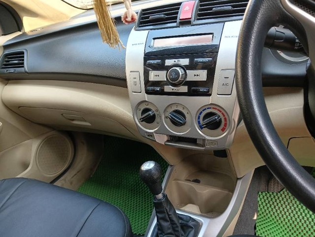 Honda City 1.5 S MT Second-hand 2010 Honda City 1.5 S MT for sale in Guwahati-5
