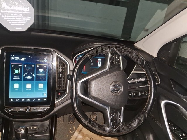 Second-hand 2019 MG Hector Sharp DCT for sale in Satara-4