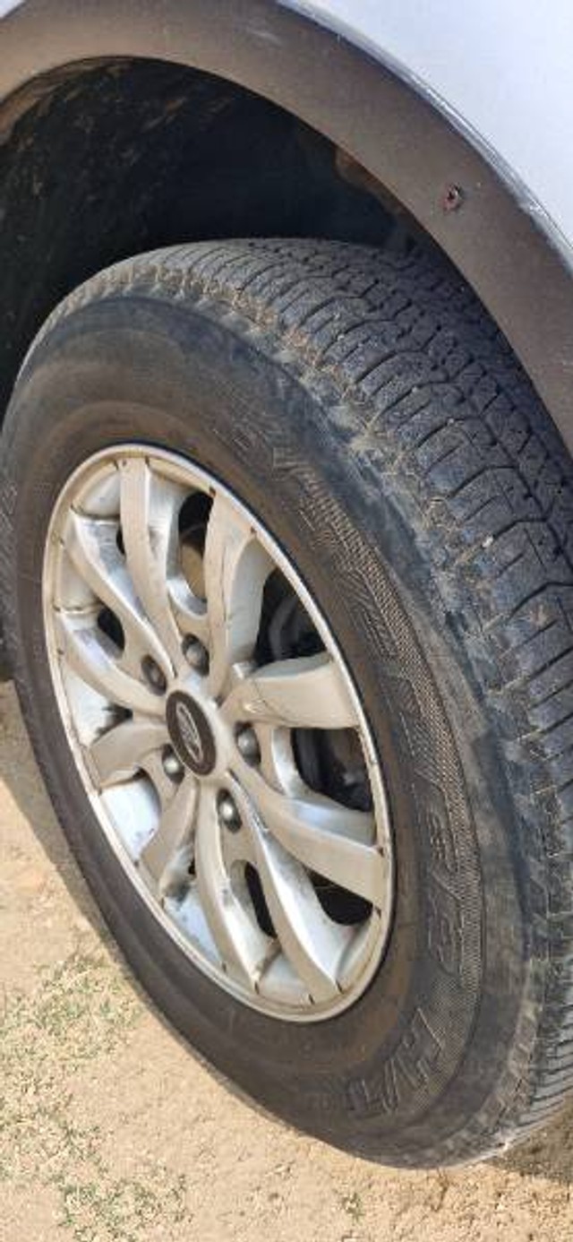 Second-hand 2015 Mahindra XUV500 W10 AWD for sale in Mahabubabad-5