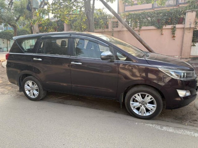 Second-hand 2017 Toyota Innova Crysta 2.4 G MT 8S BSIV for sale in Jaipur-3
