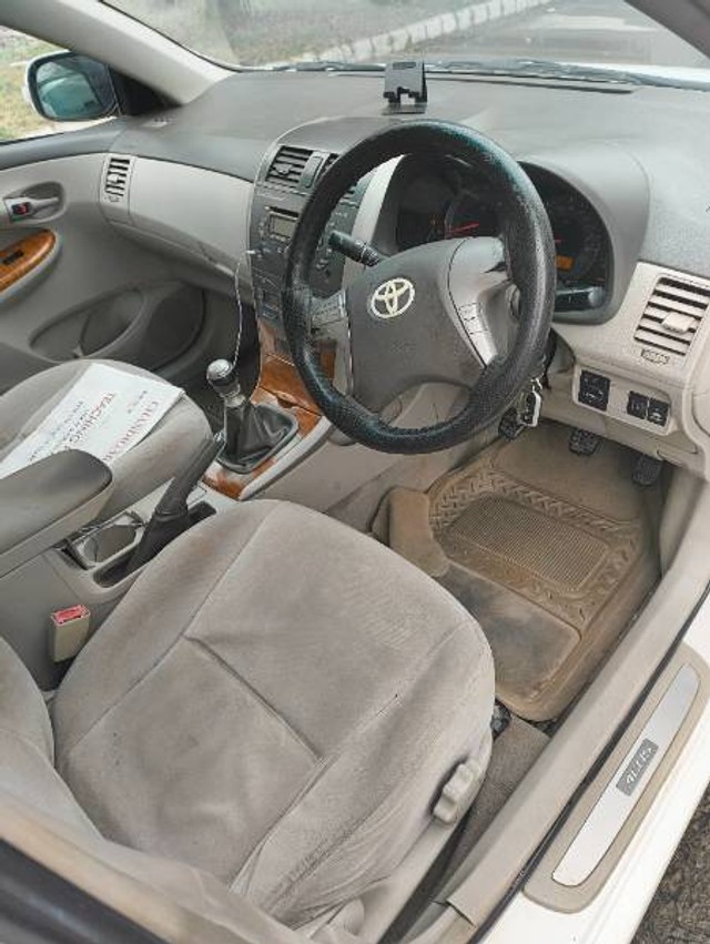 Second-hand 2010 Toyota Corolla Altis Diesel D4DG for sale in Mohali-2