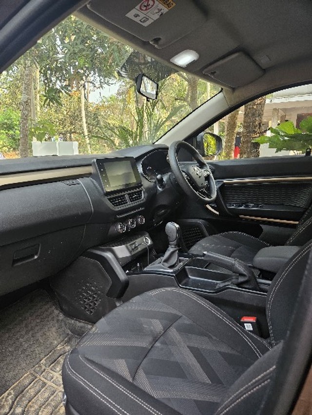 Second-hand 2024 Renault Kiger RXT AMT for sale in Kannur-7