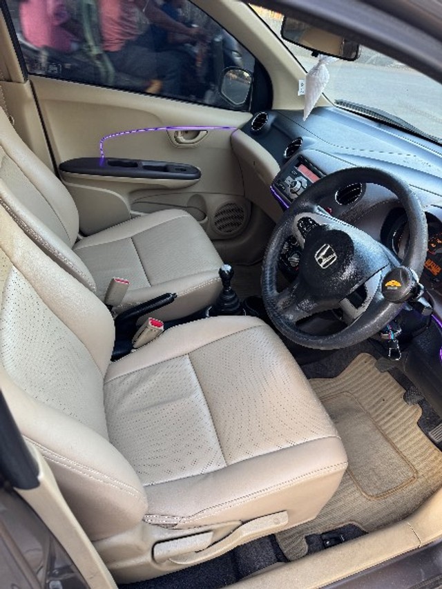 Second-hand 2013 Honda Amaze S i-Dtech for sale in Ambajogai-3