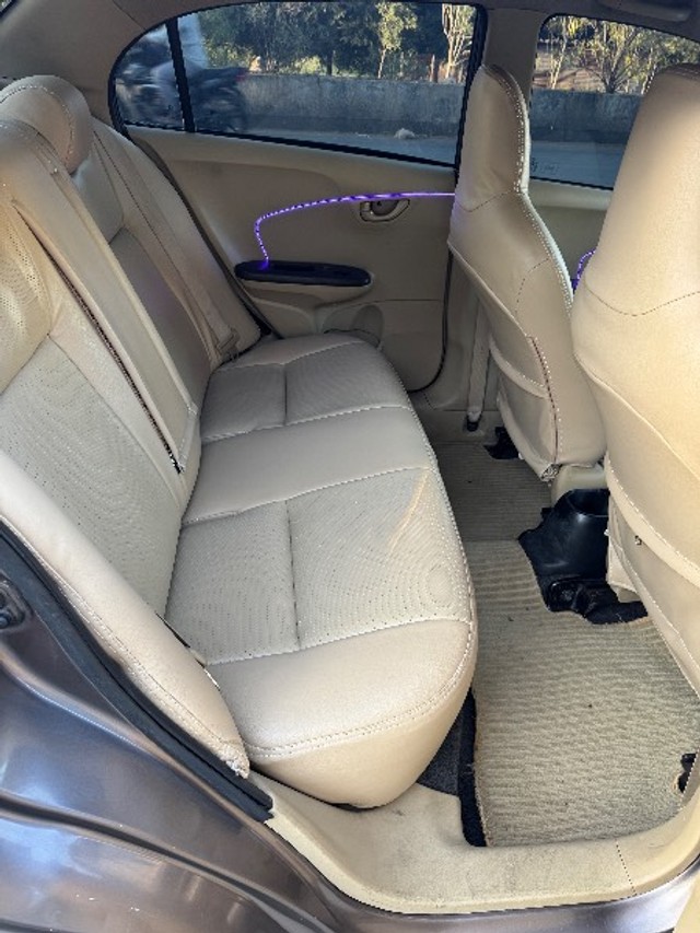 Second-hand 2013 Honda Amaze S i-Dtech for sale in Ambajogai-1