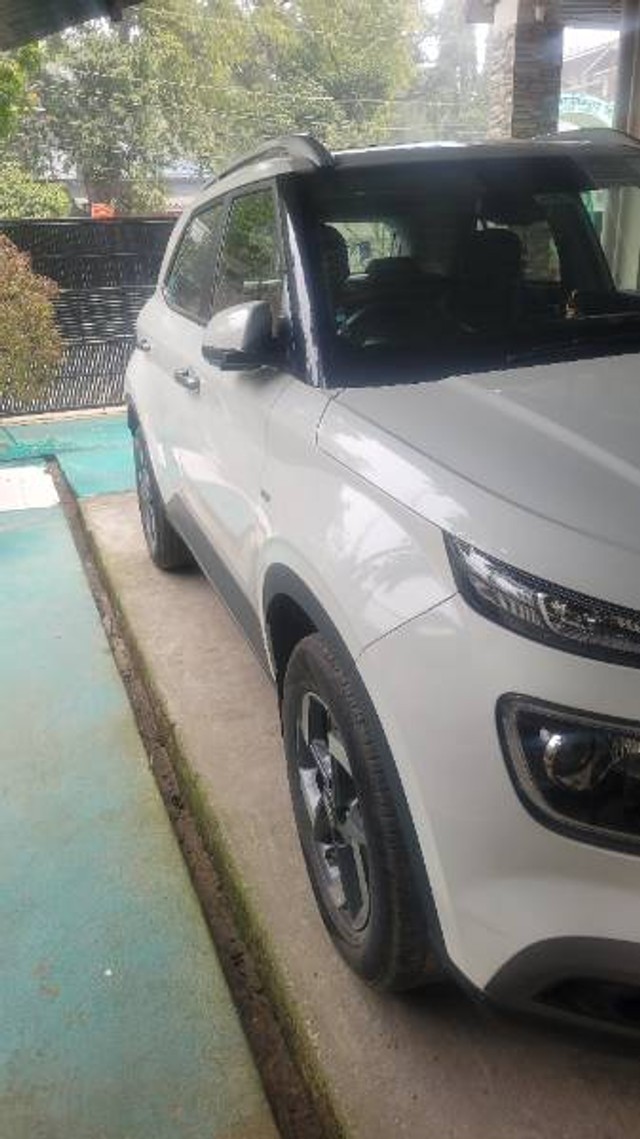 Second-hand 2021 Hyundai Venue SX Plus Turbo DCT for sale in Guwahati-5