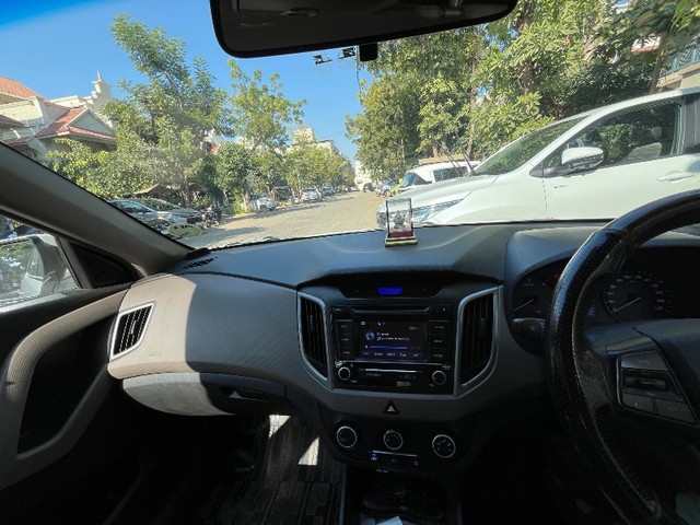 Second-hand 2016 Hyundai Creta 1.4 CRDi S for sale in Ahmedabad-1