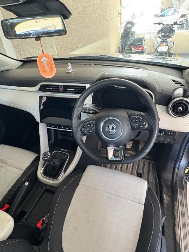 Second-hand 2025 MG Astor Select for sale in Surat-3