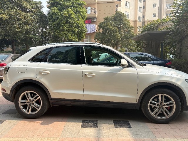Second-hand 2019 Audi Q3 30 TFSI Premium FWD for sale in Gurgaon-4