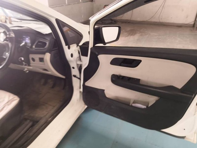 Second-hand 2023 Tata Altroz XM Plus CNG for sale in Kannauj-10