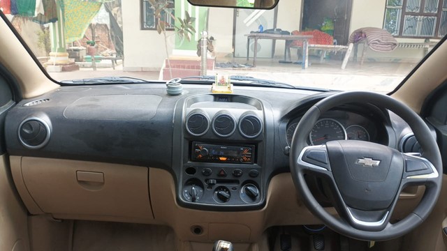 Second-hand 2016 Chevrolet Enjoy 1.3 TCDi LS 7 for sale in Jaunpur-5