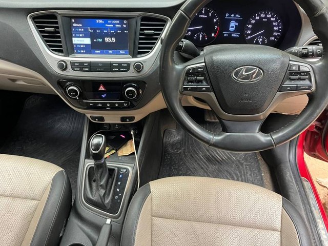 Second-hand 2019 Hyundai Verna VTVT 1.6 AT SX Option for sale in North 24 Parganas-5