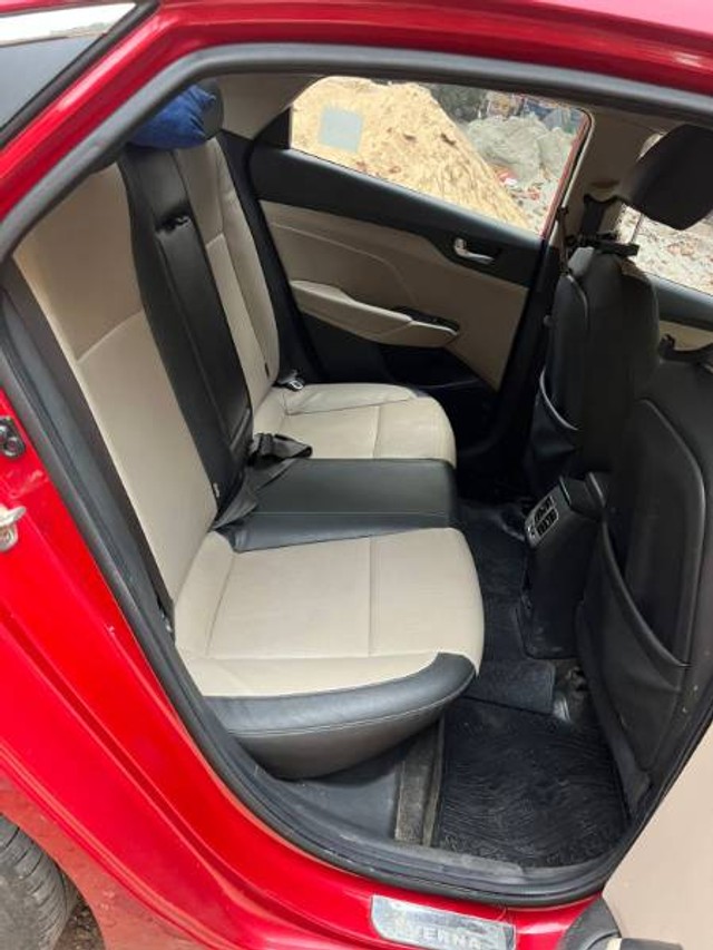 Second-hand 2019 Hyundai Verna VTVT 1.6 AT SX Option for sale in North 24 Parganas-3