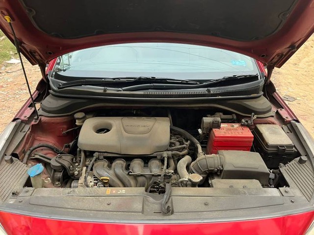 Second-hand 2019 Hyundai Verna VTVT 1.6 AT SX Option for sale in North 24 Parganas-9