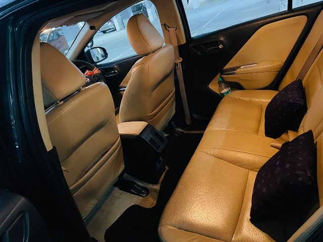 Second-hand 2014 Honda City i VTEC VX for sale in Ranga reddy-11