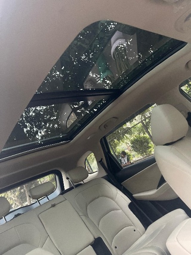 Second-hand 2023 MG Hector Sharp CVT for sale in New Delhi-8