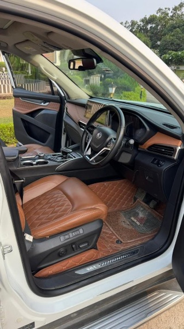 Second-hand 2021 MG Gloster Savvy 6-Str for sale in Lucknow-7