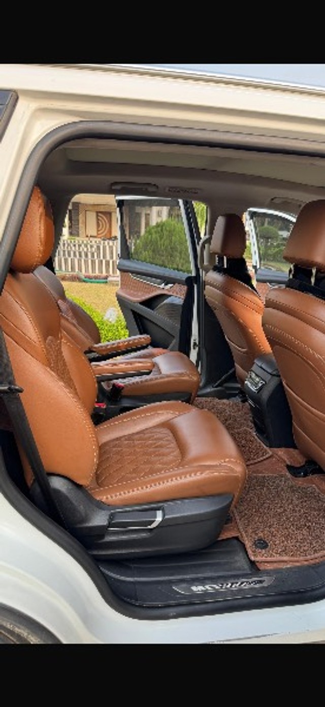 Second-hand 2021 MG Gloster Savvy 6-Str for sale in Lucknow-5